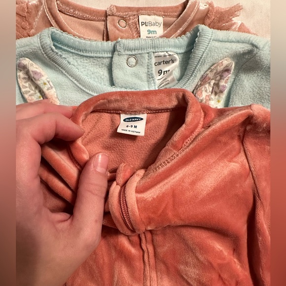 Baby Girl Fleece and Velvet Romper/Onesie Bundle Size 9 month - Picture 2 of 3